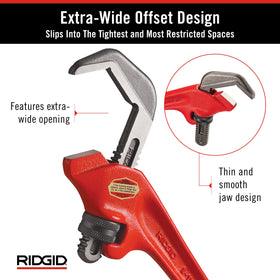RIDGID E-110 thin jaws entering a tight space