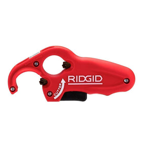 Close-up of RIDGID PTEC 3000 cutting action delivering clean, straight cuts.
