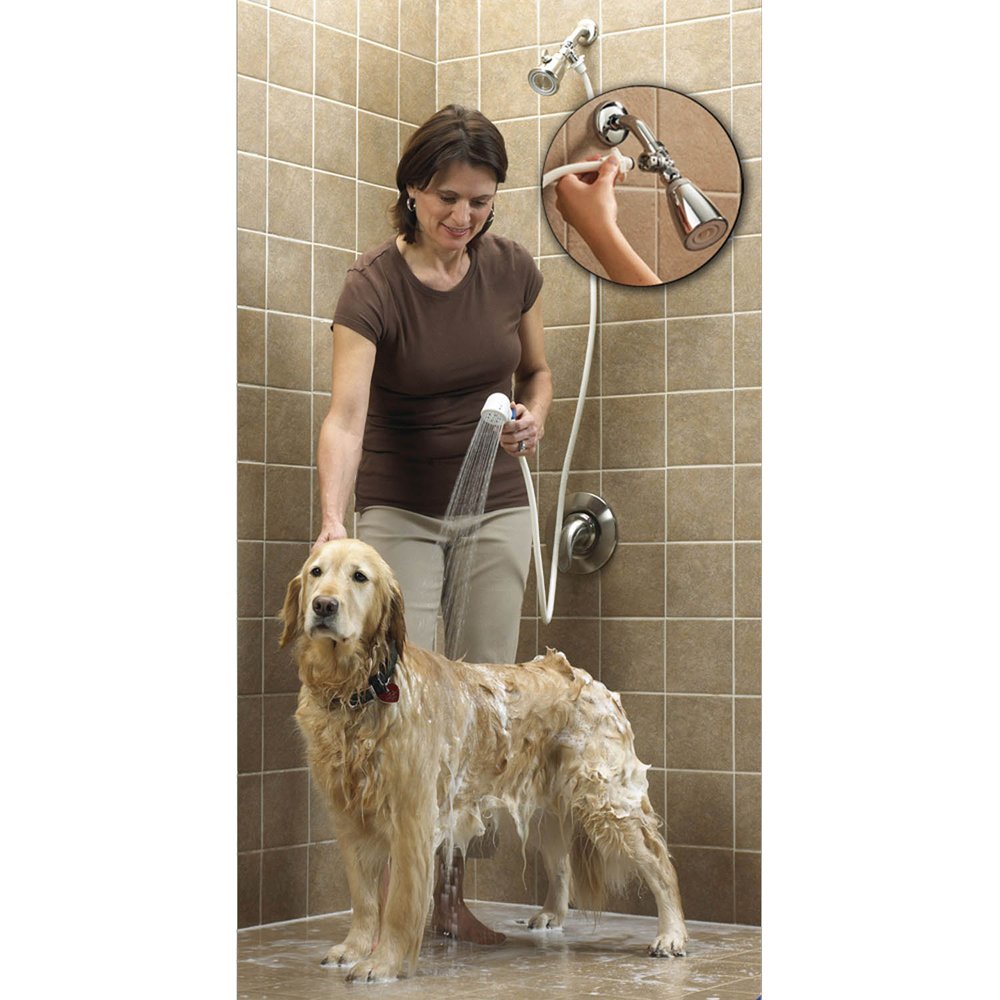 Rinse Ace detachable storage keeps shower area tidy after usage.