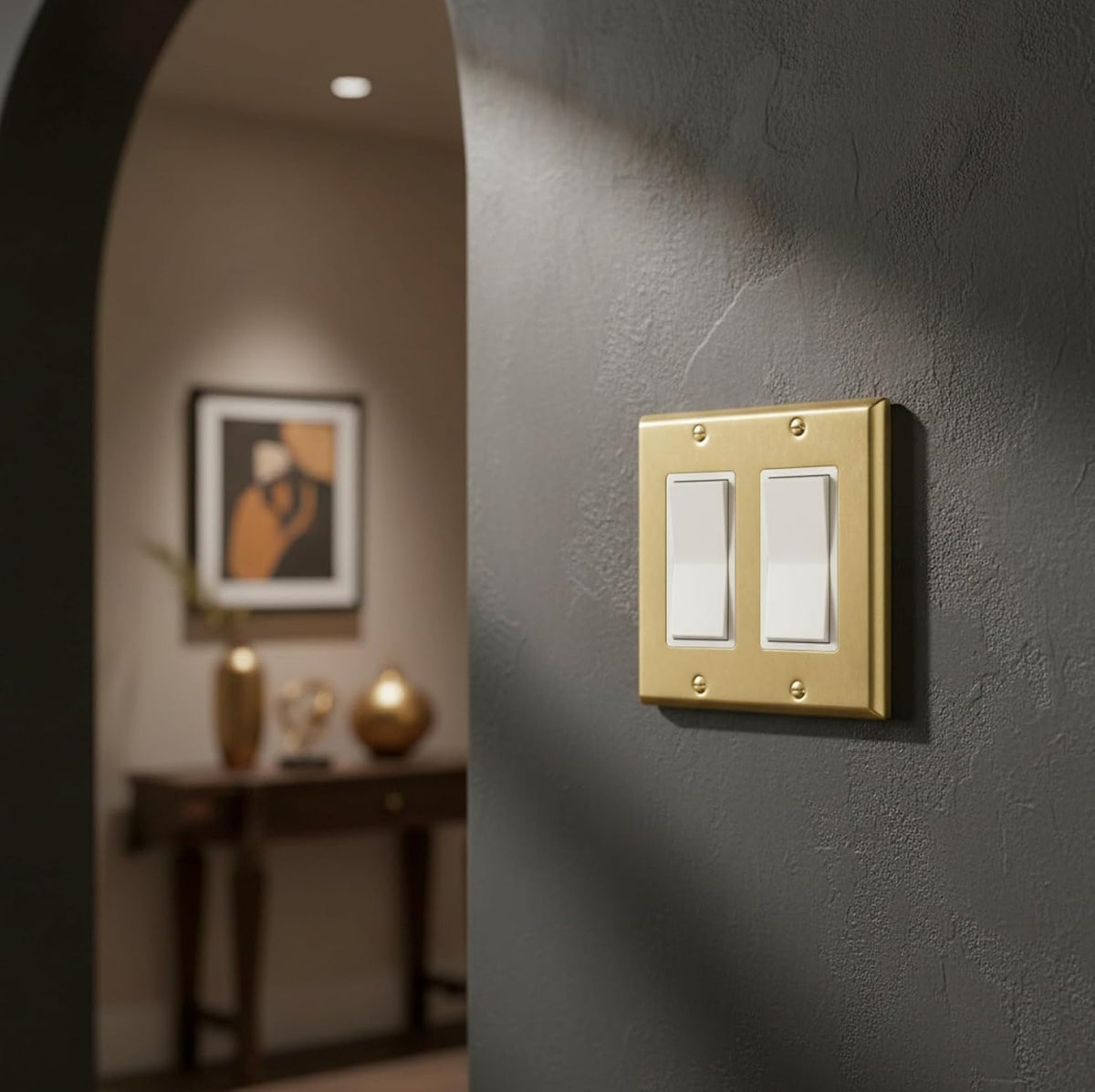 Rio Salto 5-inch midsize plate conceals drywall imperfections.