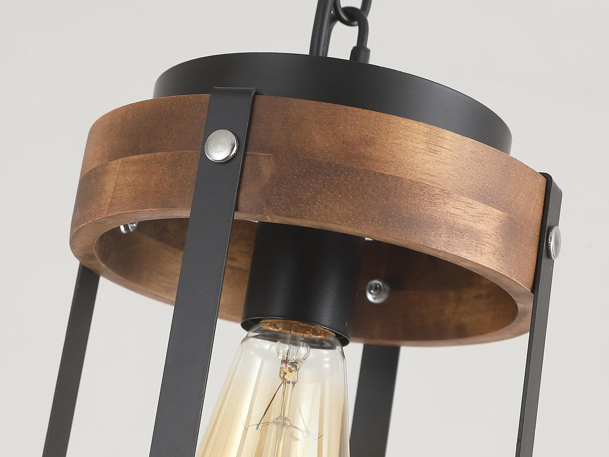 RKUCSR rustic farmhouse style adds warmth to dining and kitchen spaces.