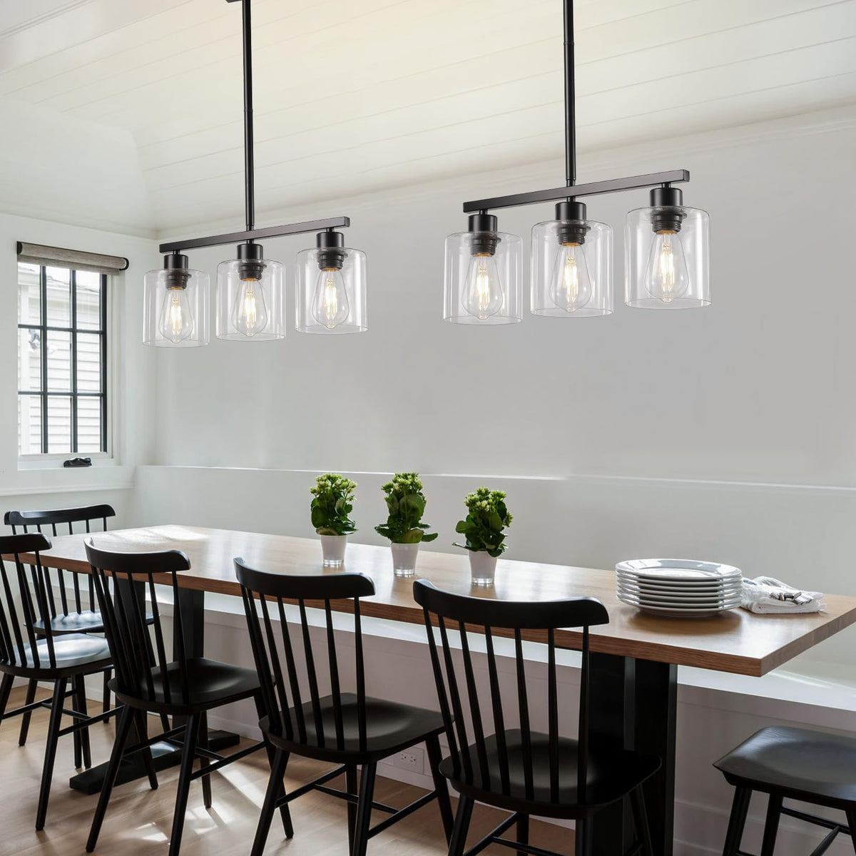 ROCUNSI black finish adds a bold focal point while remaining versatile.