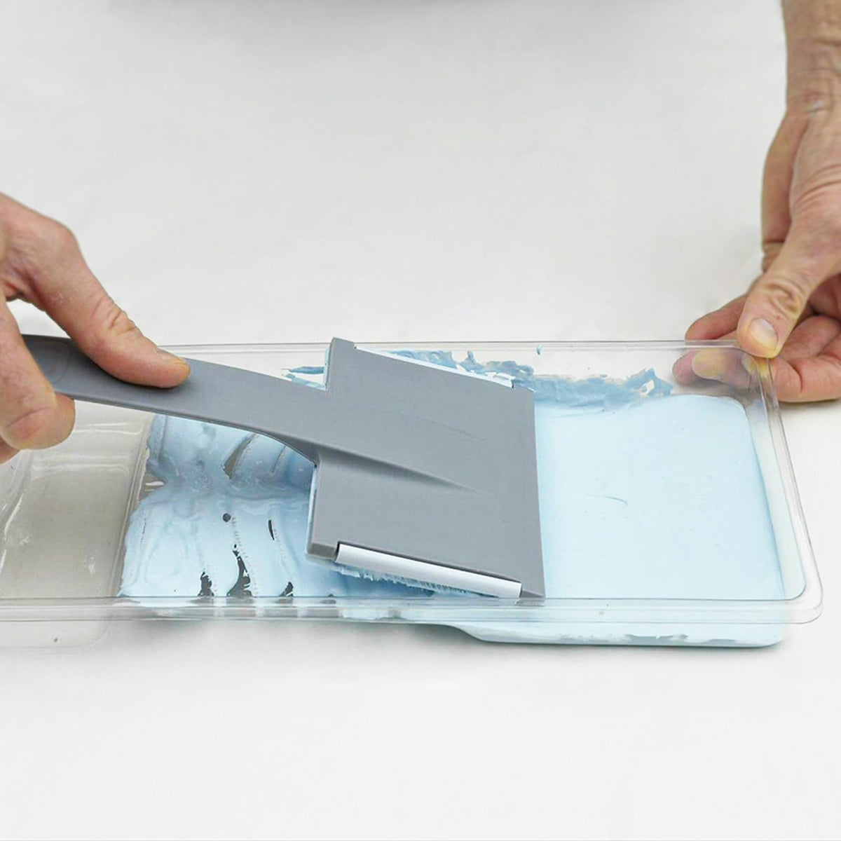 ROLLINGDOG Easy-to-Replace Pads enable quick swaps for ongoing projects.