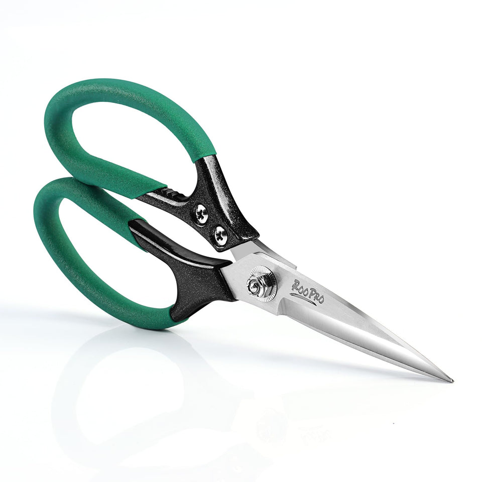 RooPro Heavy Duty Scissors blade closeup highlights durable steel for tough cuts.