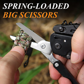 RoverTac compact pocket knife in EDC setup offers quick fixes anywhere.