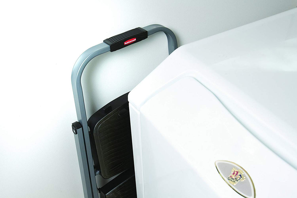 Rubbermaid 3-step steel stool 200-pound-capacity supports daily reach tasks.
