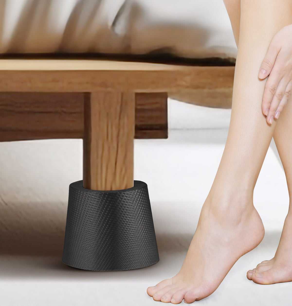 Ruiru Bro bed frame toe protectors reduce toe injuries near bed legs.