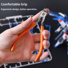Curved blade angle helps removing small parts from Gundam kits.