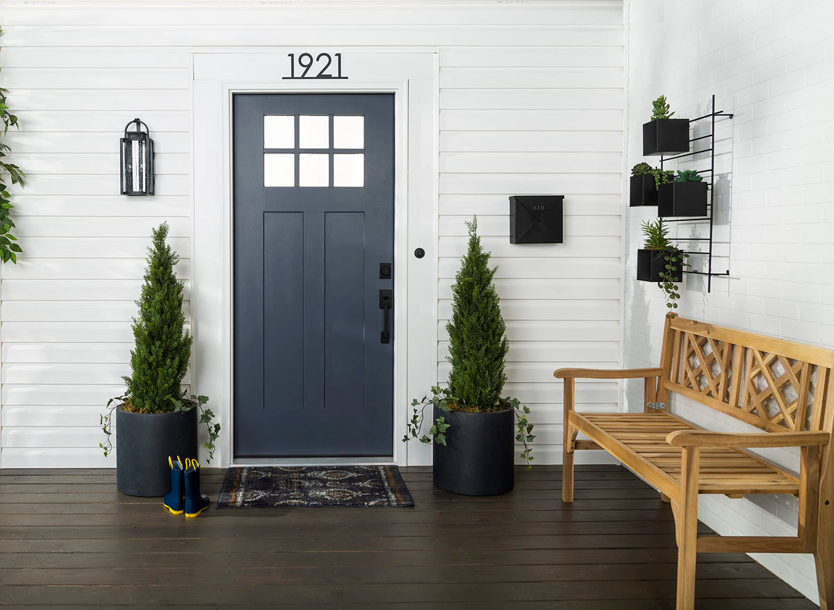 Interior wooden door in Nantucket Navy satin using Rust-Oleum Advanced Dry Door & Trim