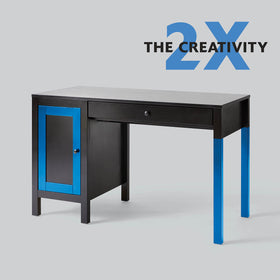 Rust-Oleum Painter's Touch 2X gloss black spray on wood table.