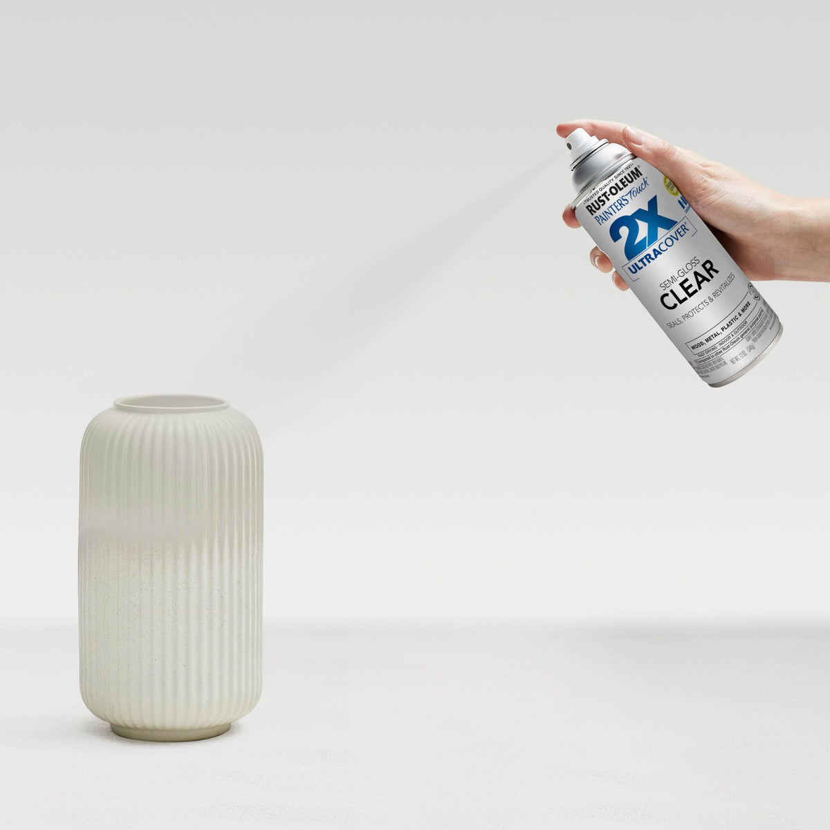 Rust-Oleum Painter's Touch 2X oil-based formula resists chips for lasting protection.