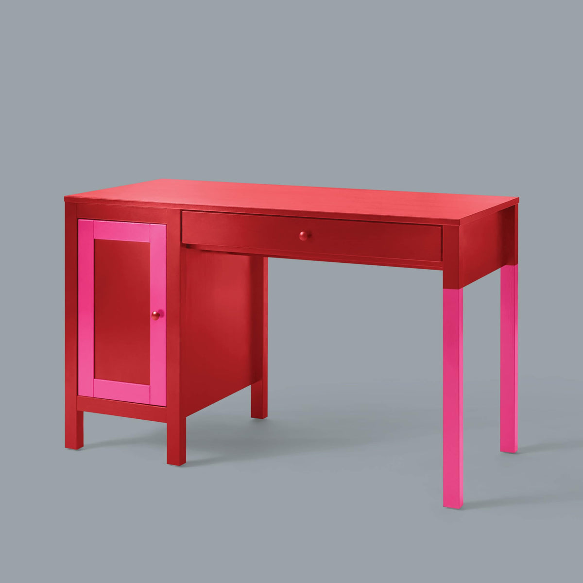 Excellent hide provides smooth gloss coverage with Painter's Touch