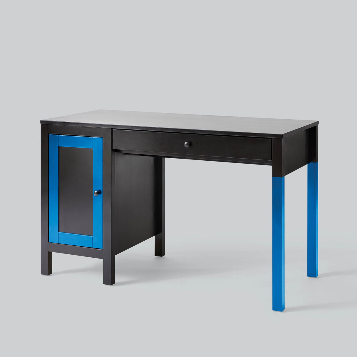 Rust-Oleum Painter's Touch on wood and metal shows multi-surface use