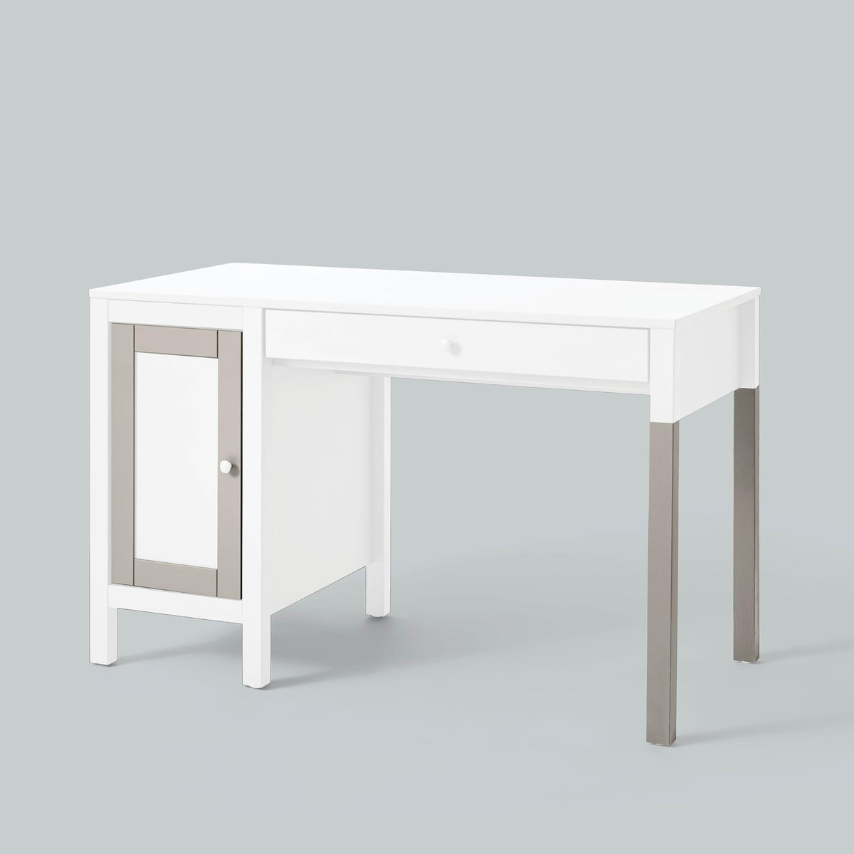 Rust-Oleum Painter's Touch white flat finish hides surface imperfections