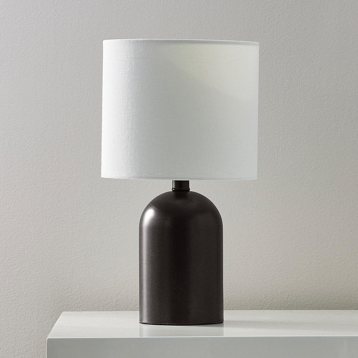 Rust-Oleum Universal on wood furniture provides long-lasting metallic shine