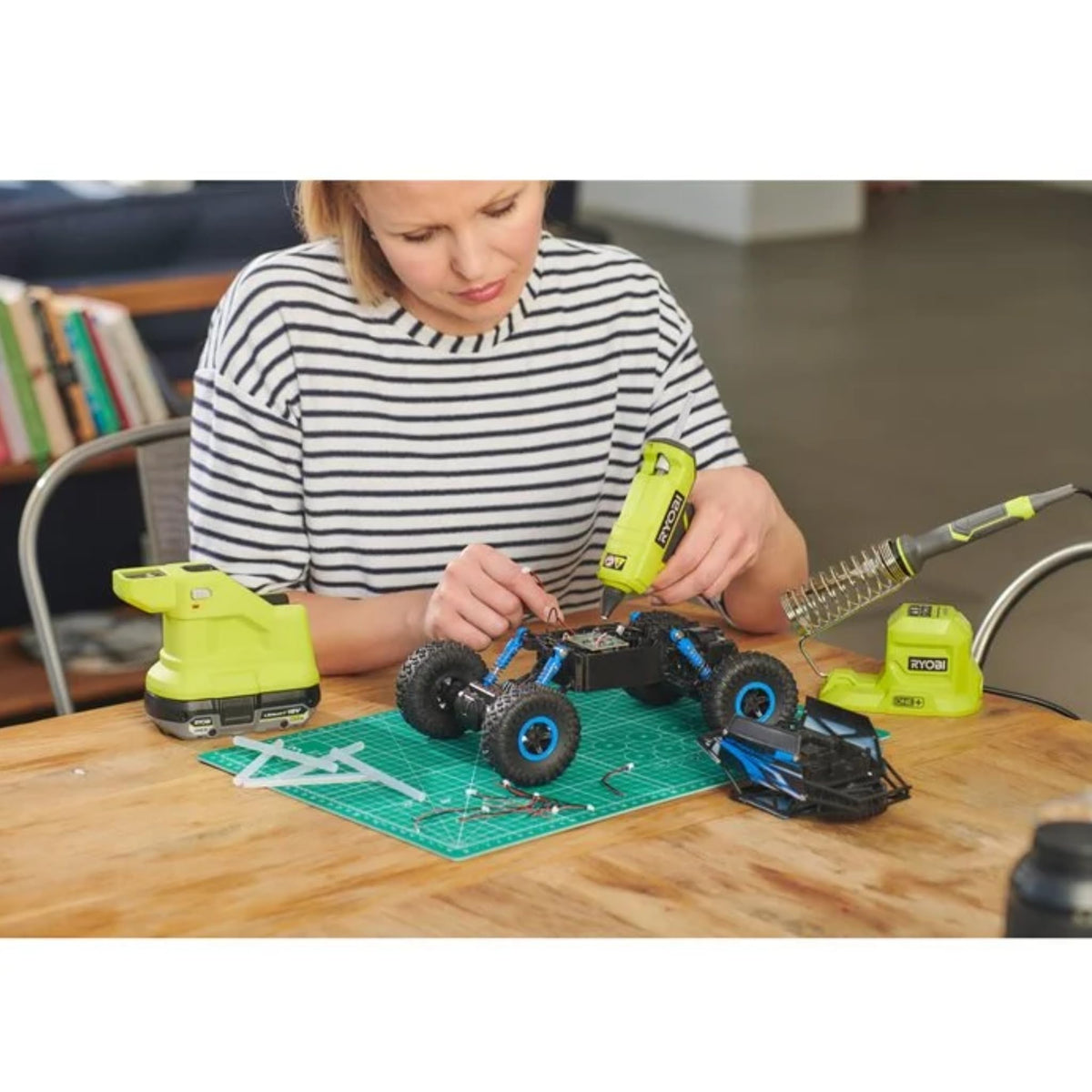 RYOBI RGLM18-0 nozzle-1-8mm for clean, precise glue flow