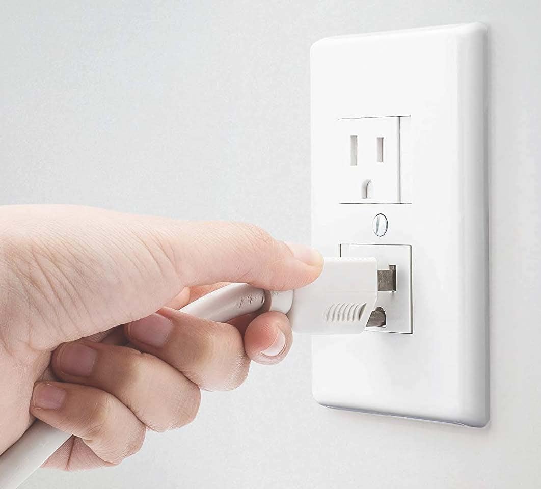 Safety Innovations outlet cover with stronger springs for durable operation