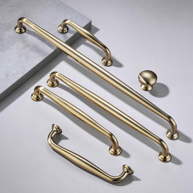 SAILING drawer knob on wardrobe creates a refined look.