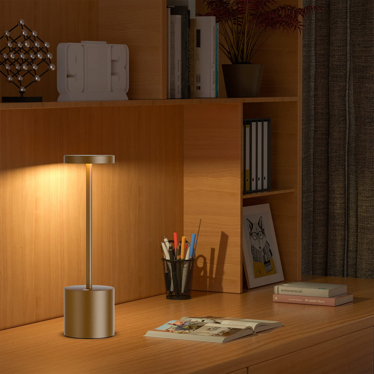 SAKRINGT aluminum body lamp with durable finish for everyday use.