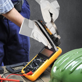 Salcod BX MC Cable Cutter in use on site