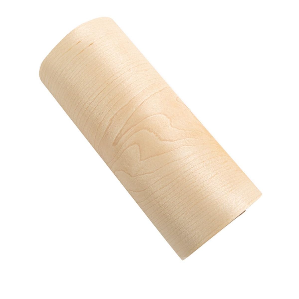Samlee maple veneer sustains natural color and grain under finishing treatments.