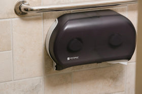 San Jamar SJMR4000TBK two-roll capacity supports peak restroom demand.
