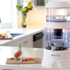 Filter reduces rust and microplastics for cleaner water.