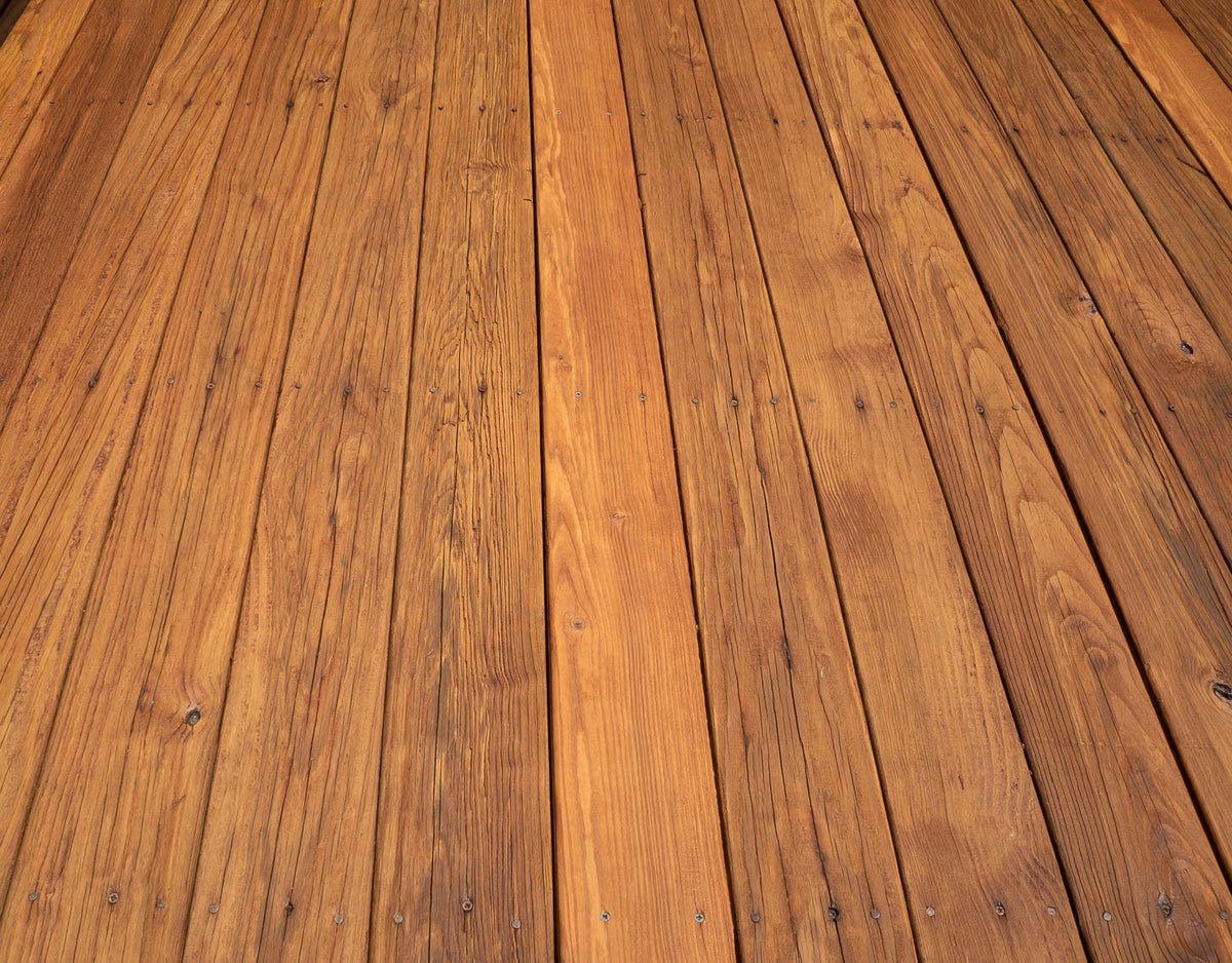 SaverSystems UV protection demonstrates outdoor wood guarding against fading.