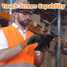 Schwer 15-gauge knit with tactile fingertips enables precise handling.