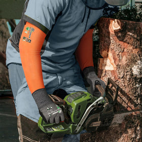 Lightweight Schwer PRO-SKIN sleeves for cooling comfort during long shifts.