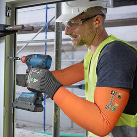 Versatile Schwer arm sleeves for gardening, warehousing, and manufacturing tasks.
