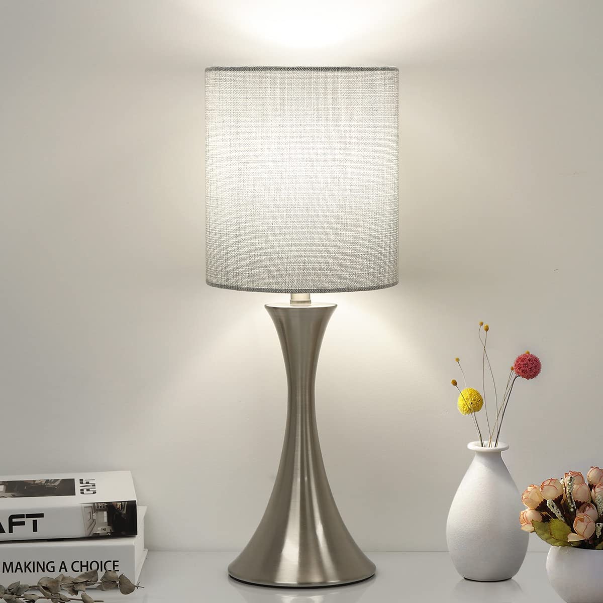 Seaside Village three-way dimmable lamp base with sturdy metal base for stable bedside lighting