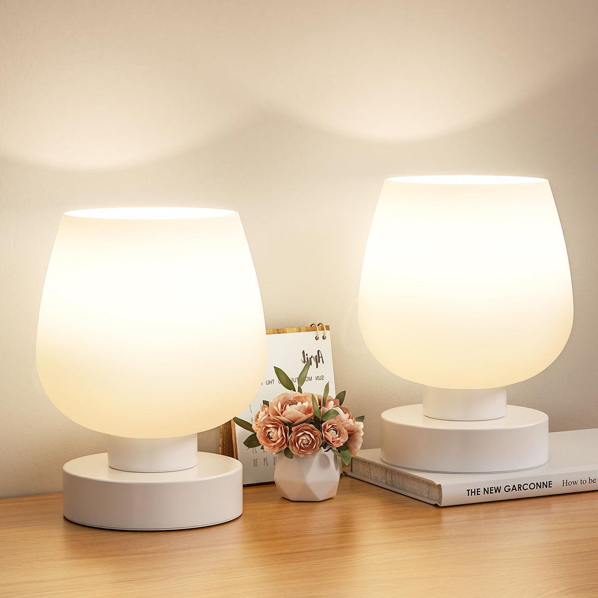 Seealle Touch bedside lamps 2-pack glow softly for cozy bedrooms.