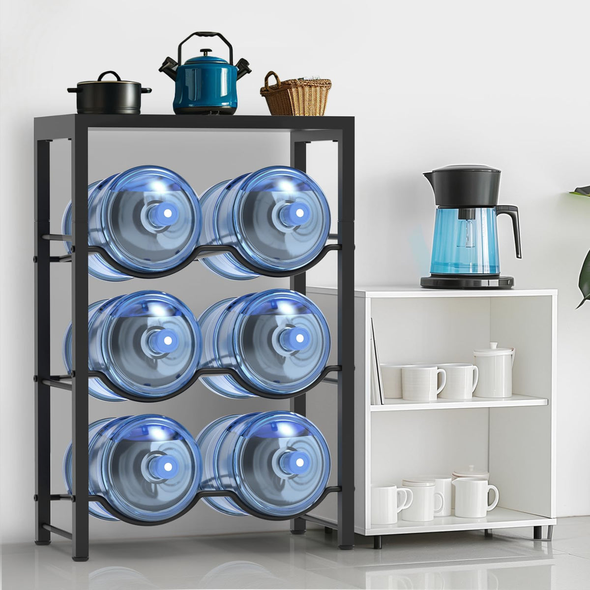 Semoprus reinforced-frame rack securely supports six bottles in a compact footprint.
