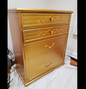Shabby Chic paint is water-based, low odor, and non-toxic.