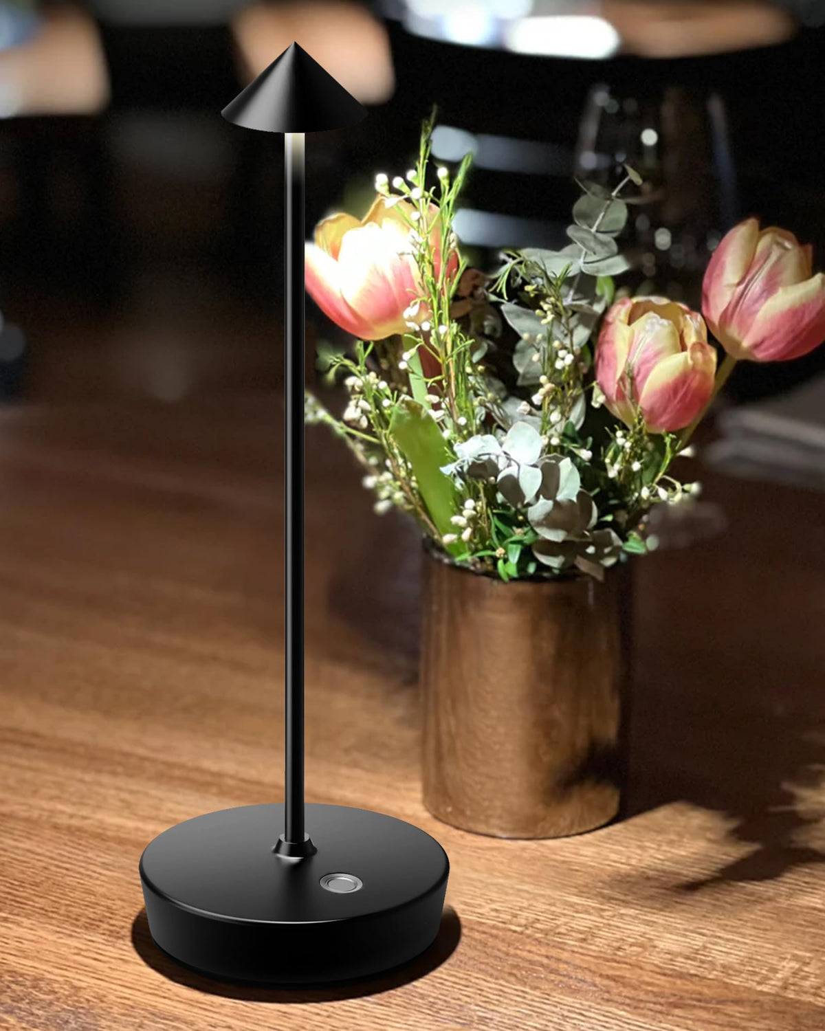 SHANGCAI cordless table lamp charging via USB-C for convenient power.