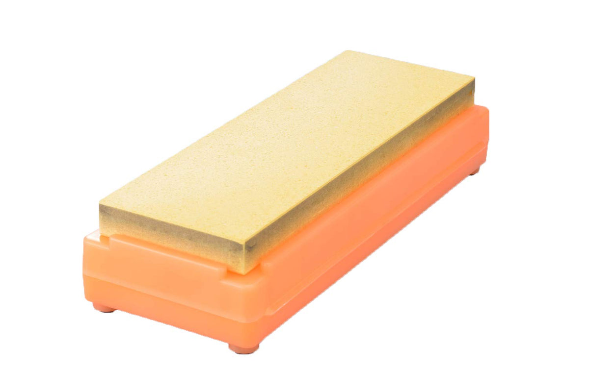 Shapton K0702 portable design supports travel sharpening on blades