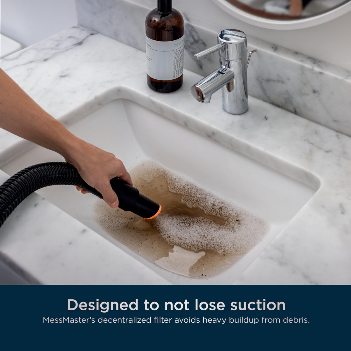 Shark MessMaster dishwasher-safe dust bin for thorough, quick cleaning.