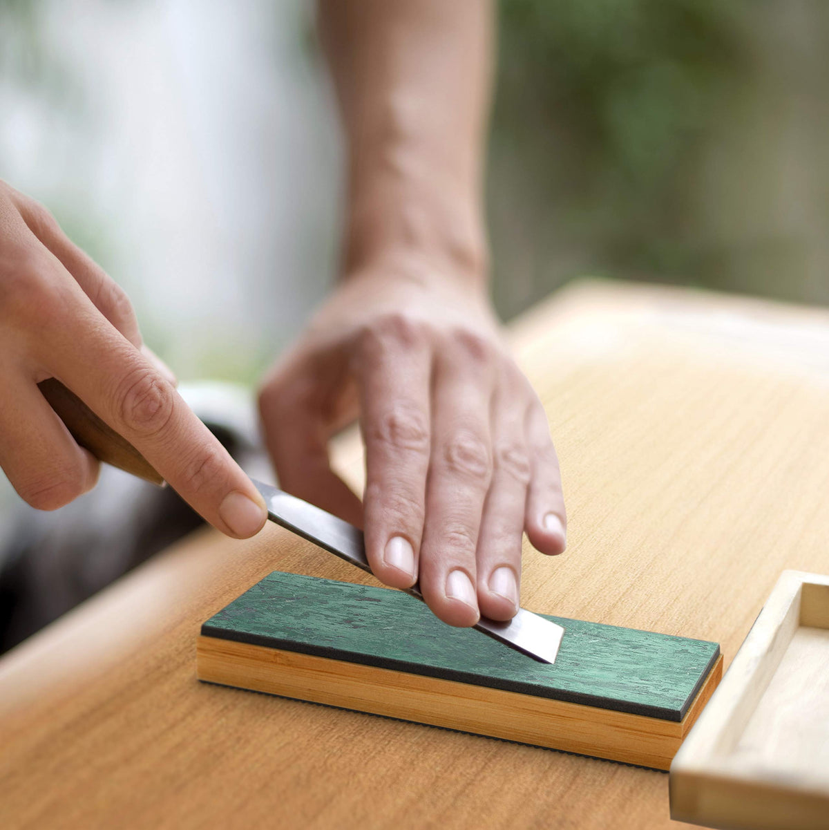 Sharp Pebble ebook guide helps users maximize strop results and technique.