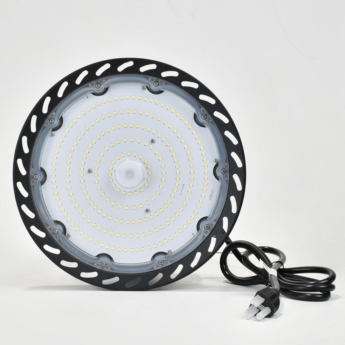 SHINEWOO LED high bay light mounted in workshop for daylight-like visibility.