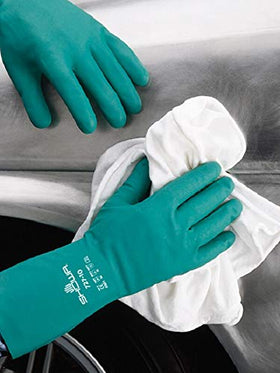 SHOWA 727 food-safe, latex-free green gloves for multiple industries.