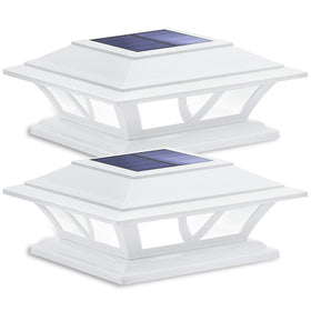 SIEDiNLAR solar post light provides warm white illumination on a 4x4 deck post.
