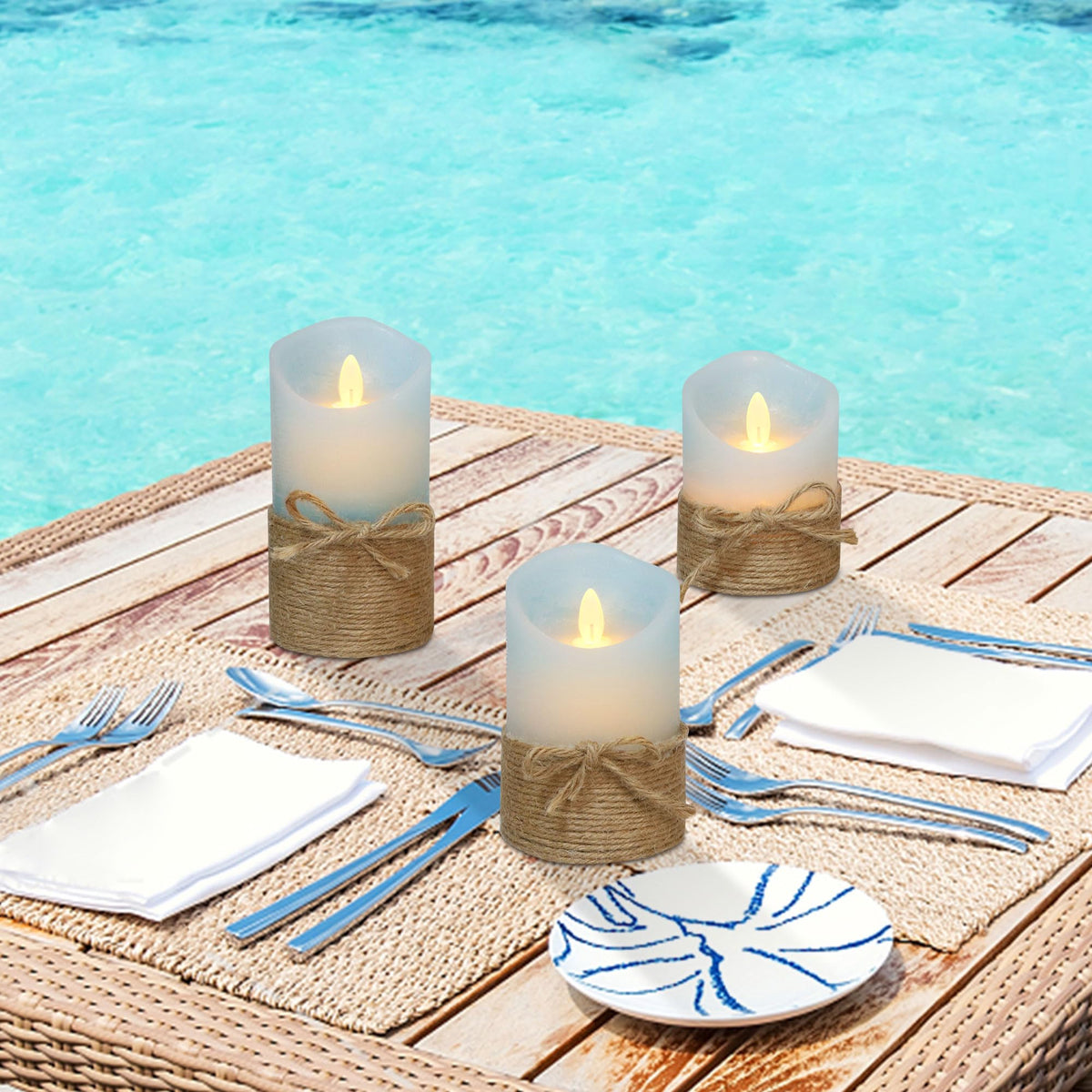 Silverstro ocean-blue candles create a romantic atmosphere for evenings and gatherings