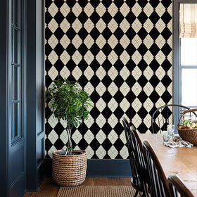 Simon&Siff retro plaid wallpaper in black and cream for bathroom elegance and durability