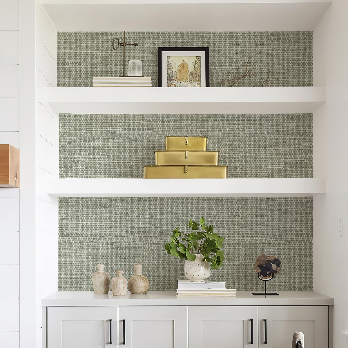 Simon&Siff textured grasscloth in living room setup idea for warm natural ambiance
