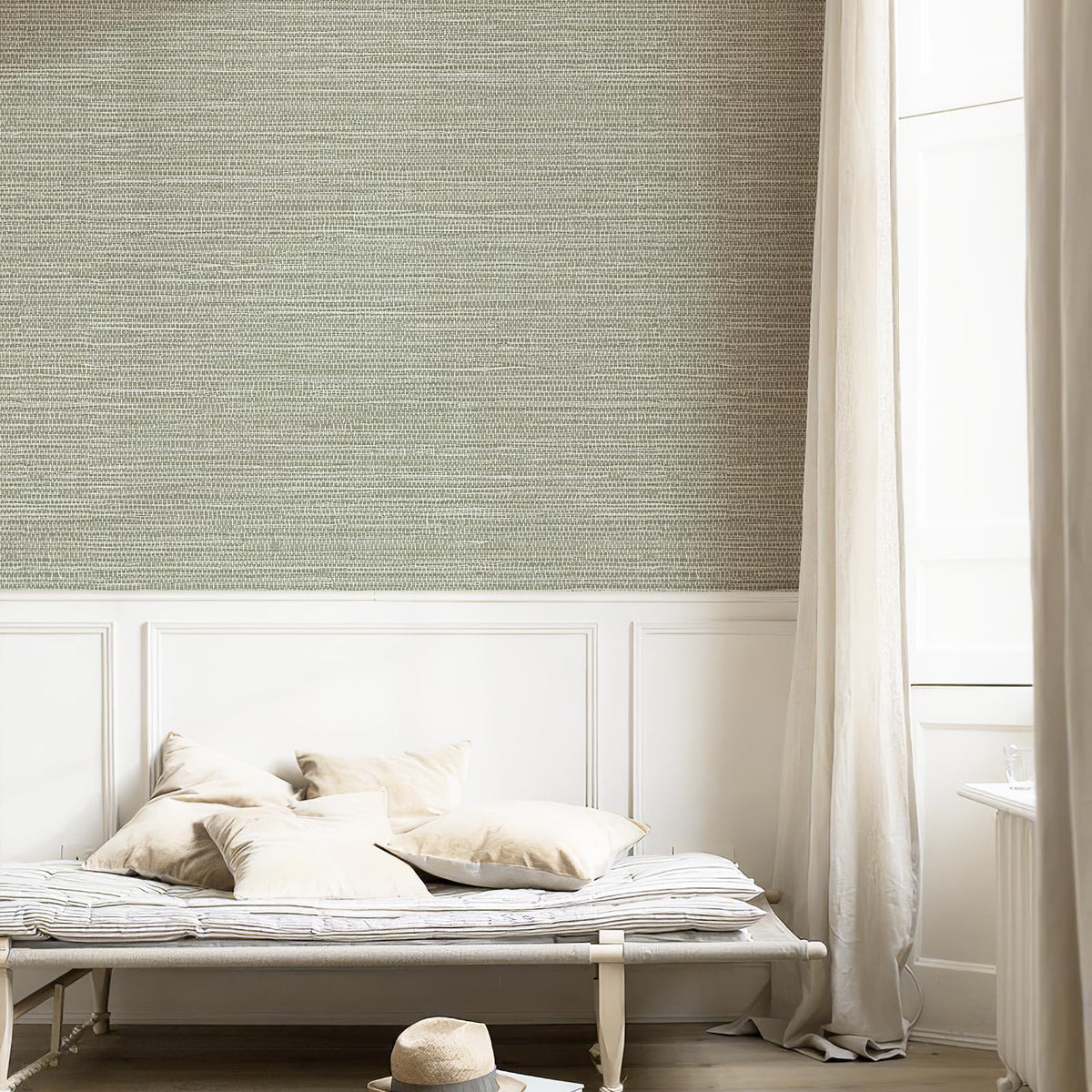 Simon&Siff wallpaper roll packaging display shows ready-to-apply rolls for quick decor updates