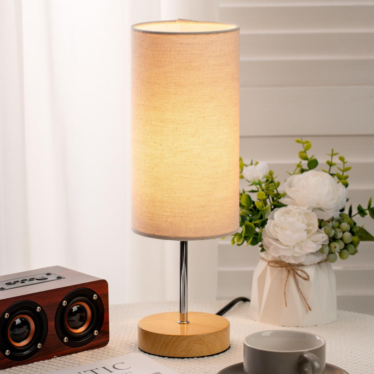 Sixzoonm dresser-end table lamp blends with decor for cozy reading.