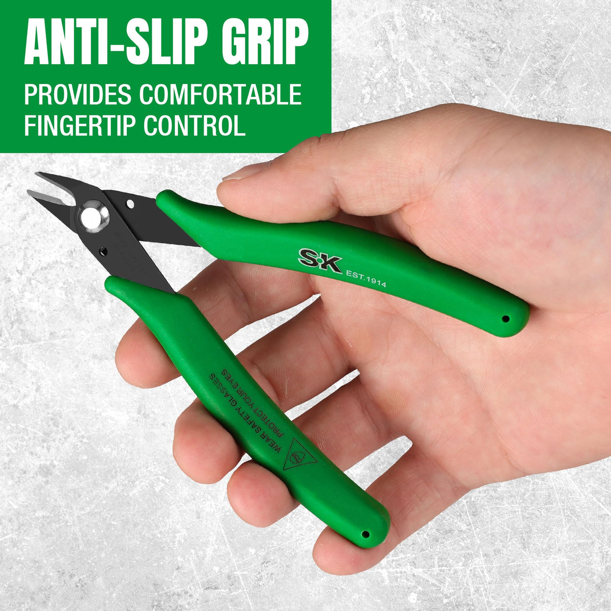 SK ergonomic anti-slip grips illustrate comfortable, secure handling during work.