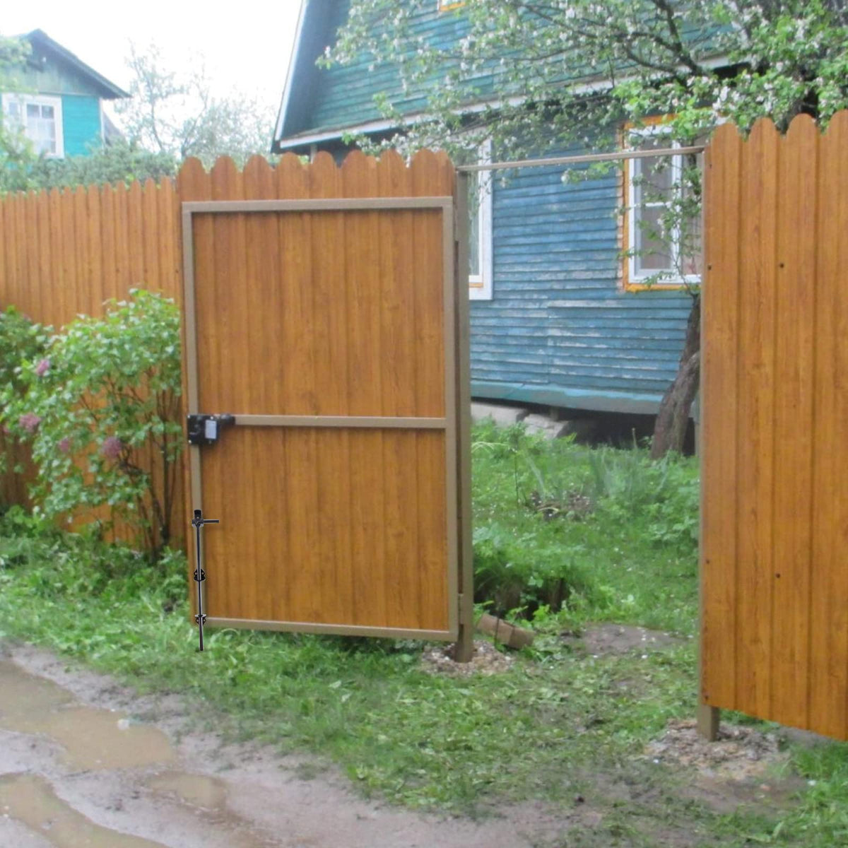 Skelang heavy-duty outdoor gate hardware supports lasting operation