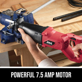 Skil 9206-02 shows tool-less blade change for quick switches